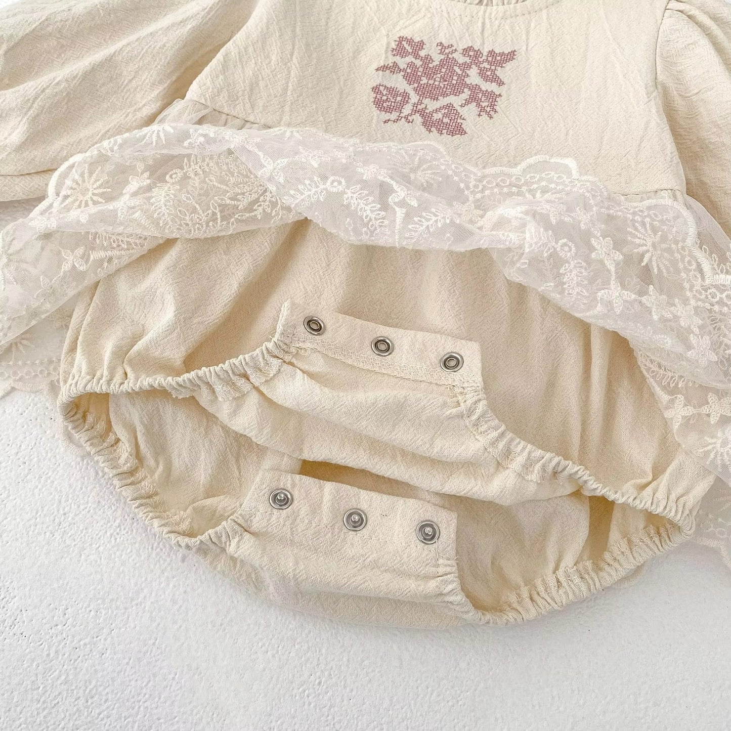 Little Lace Belle – Romper